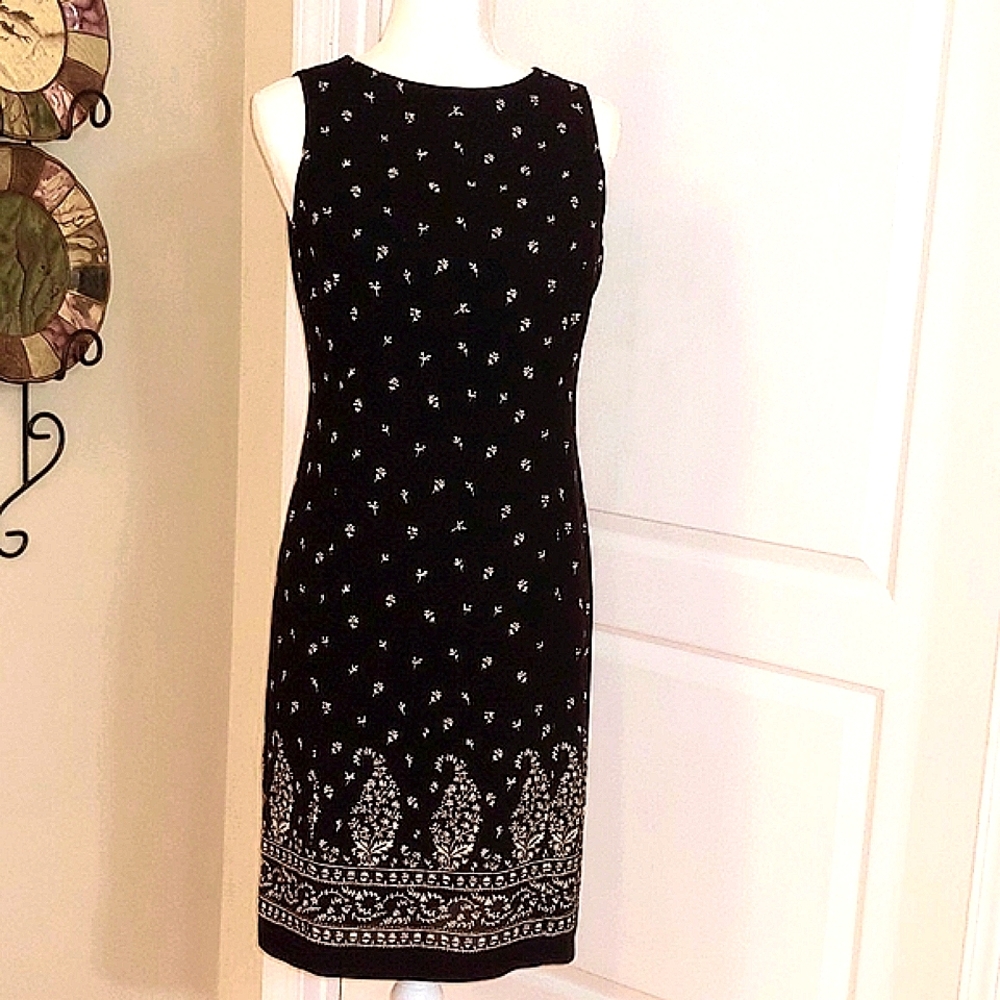 Liz Claiborne Petite Sleeveless Black Floral Shift Dress. 8P